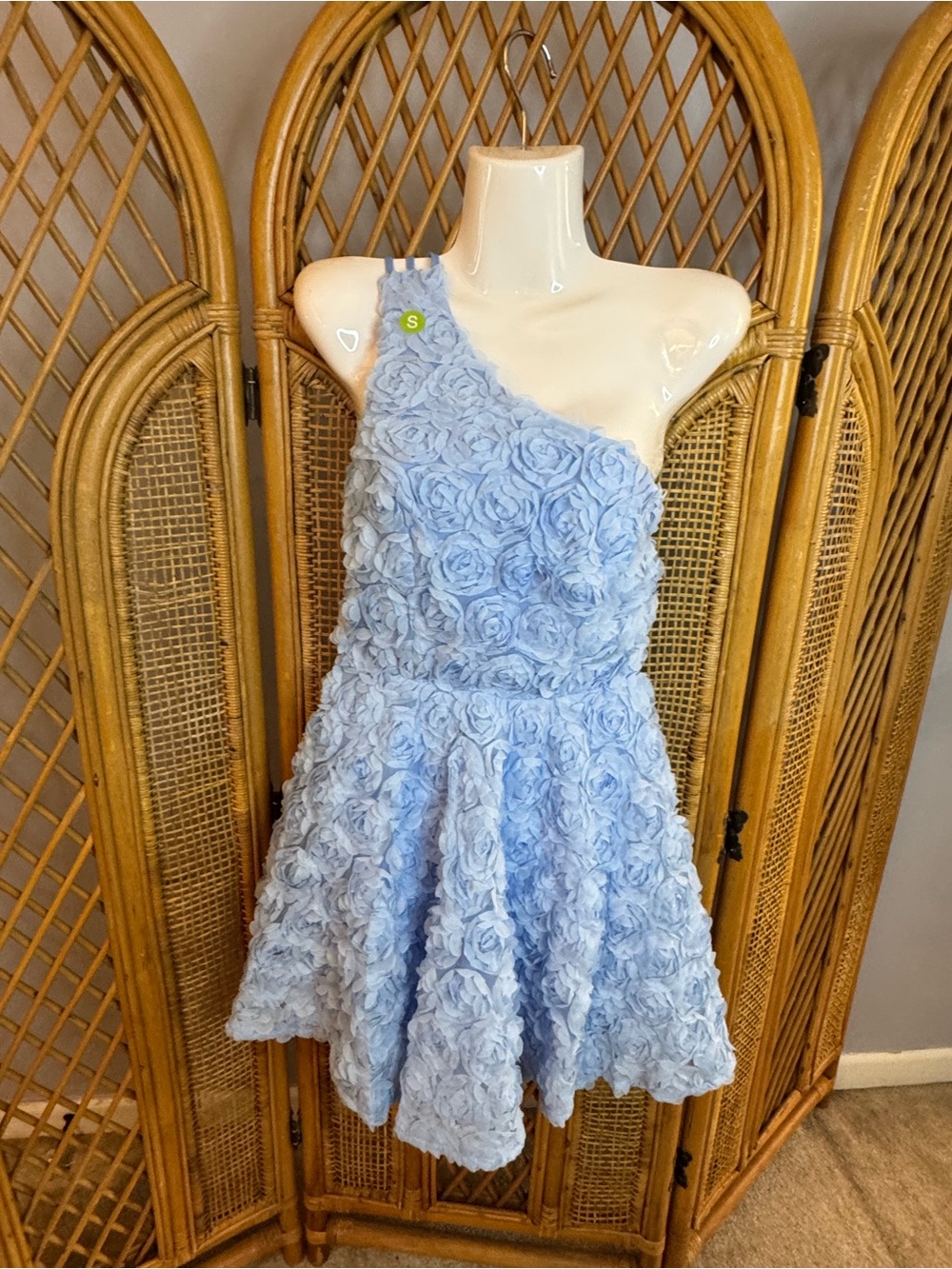 One-Shoulder Light Blue Floral Rosette Dress